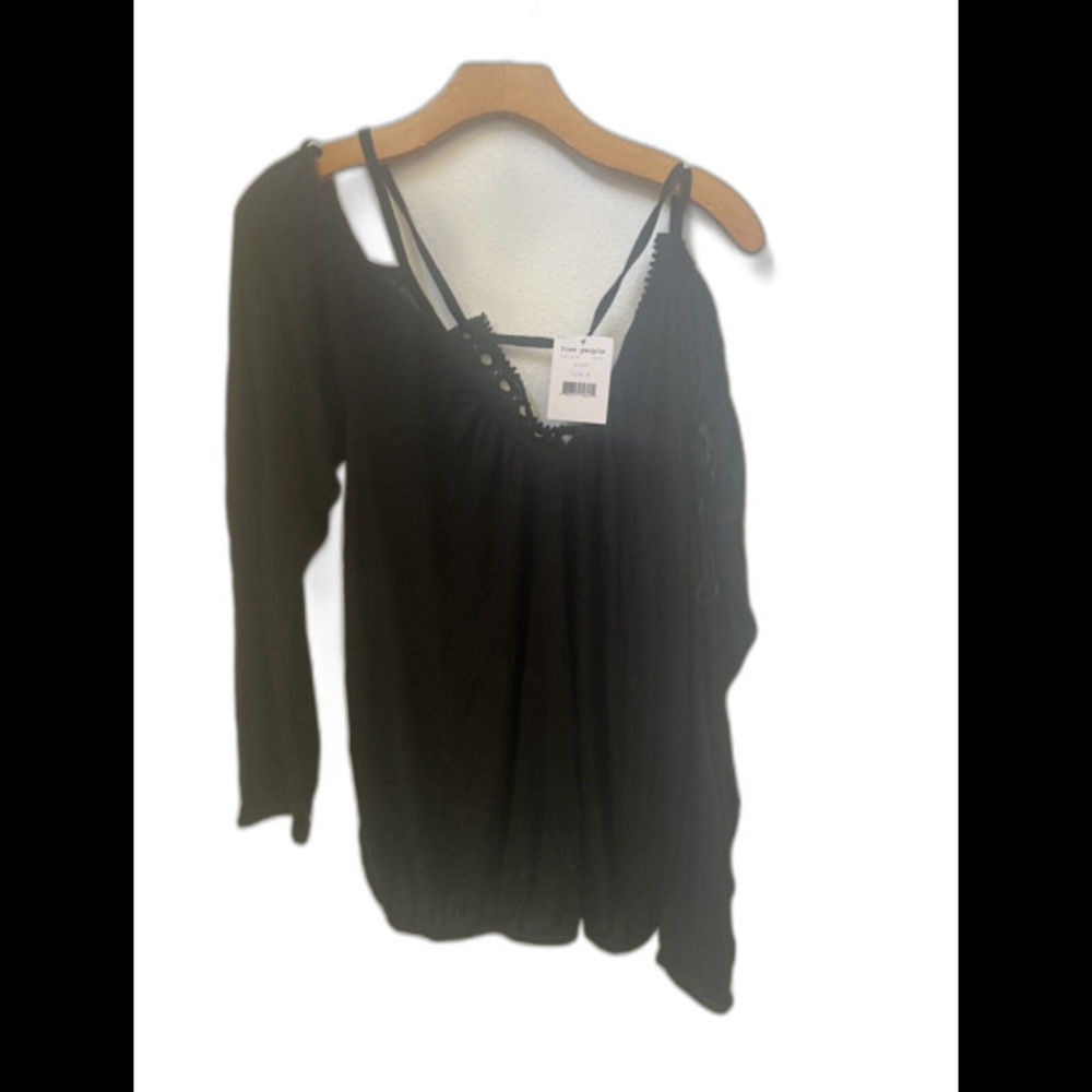NWT $168 FREE PEOPLE BLACK LONG SLEEVE SHOULDER CUT OUT BLOUSE M (L10)